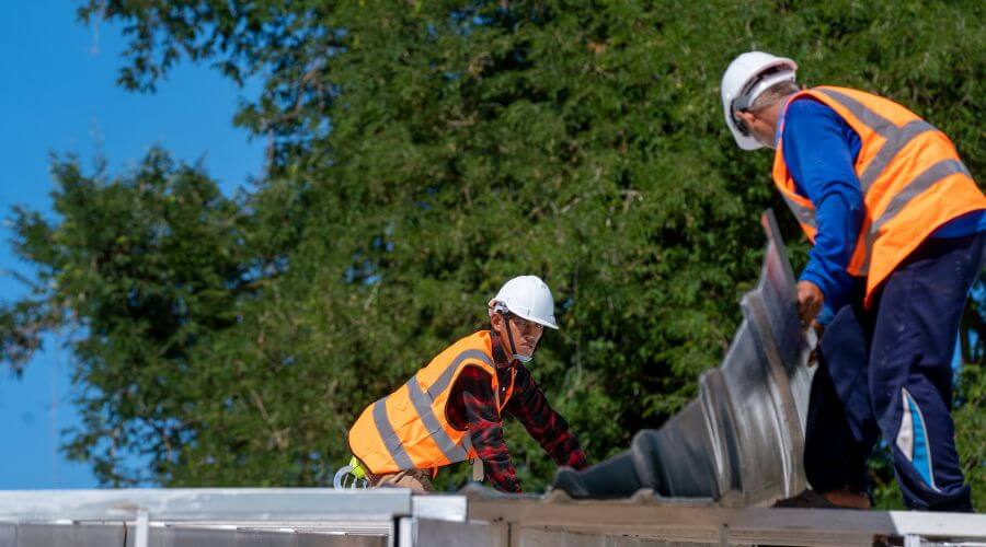 Professional gutter cleaning in Bear Creek, NC